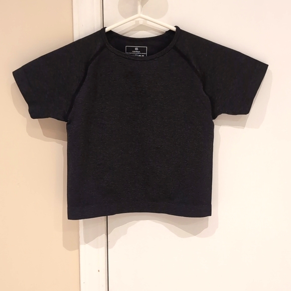 Cropped tees - Picture 2 of 3